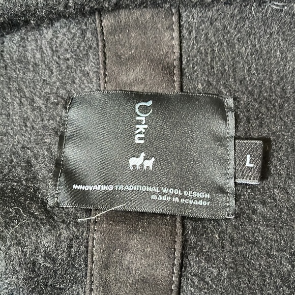 Urku Wool Coat - Picture 7 of 13